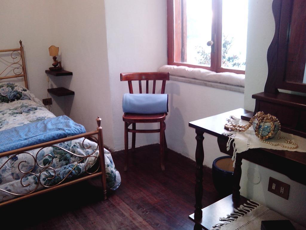 La Fusarella Villa Santoro Vico Equense Room photo